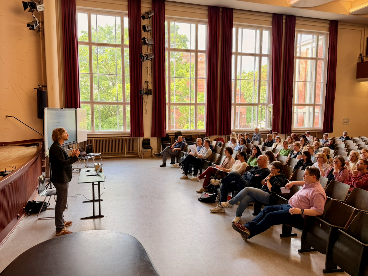 Studientag „KI in der Unterrichtspraxis“ am Hermann-Ehlers-Gymnasium